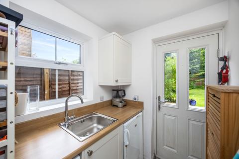 8 Toronto Drive, Smallfield, Horley, RH6 9RB