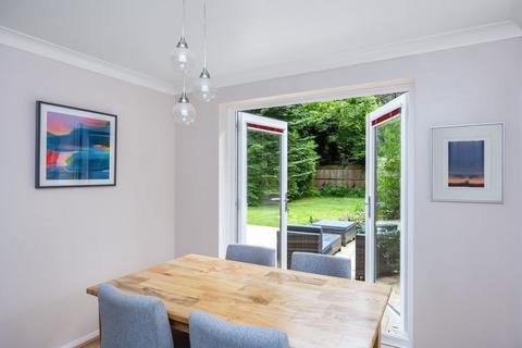 8 Toronto Drive, Smallfield, Horley, RH6 9RB