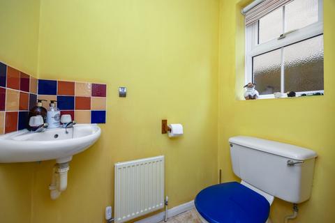8 Toronto Drive, Smallfield, Horley, RH6 9RB
