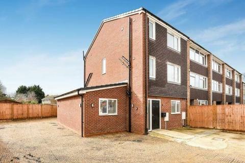 Maisonette to rent, Windsor,  Berkshire,  SL4