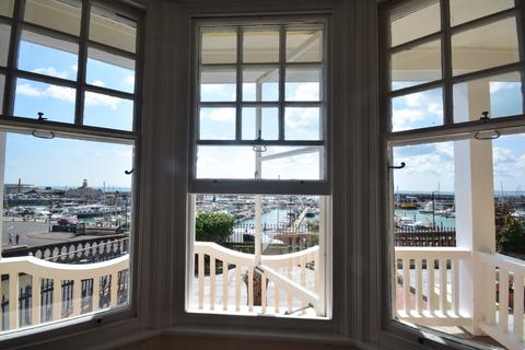 1 bedroom flat to rent, York Terrace Ramsgate CT11