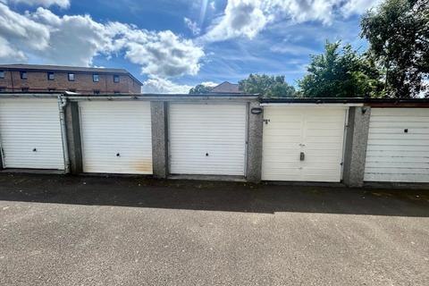 Garage to rent, Pentland Drive , Edinburgh EH10