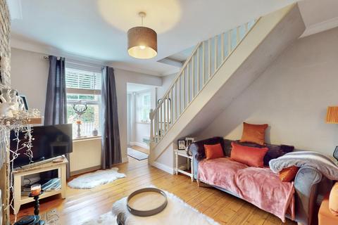 2 bedroom end of terrace house for sale, Victoria Lane, Harlington UB3