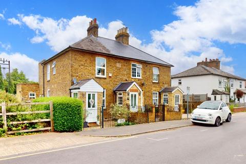 2 bedroom end of terrace house for sale, Victoria Lane, Harlington UB3