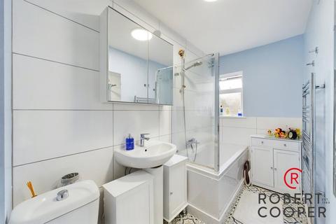 8 Prospect Close, Ruislip, HA4 9RP