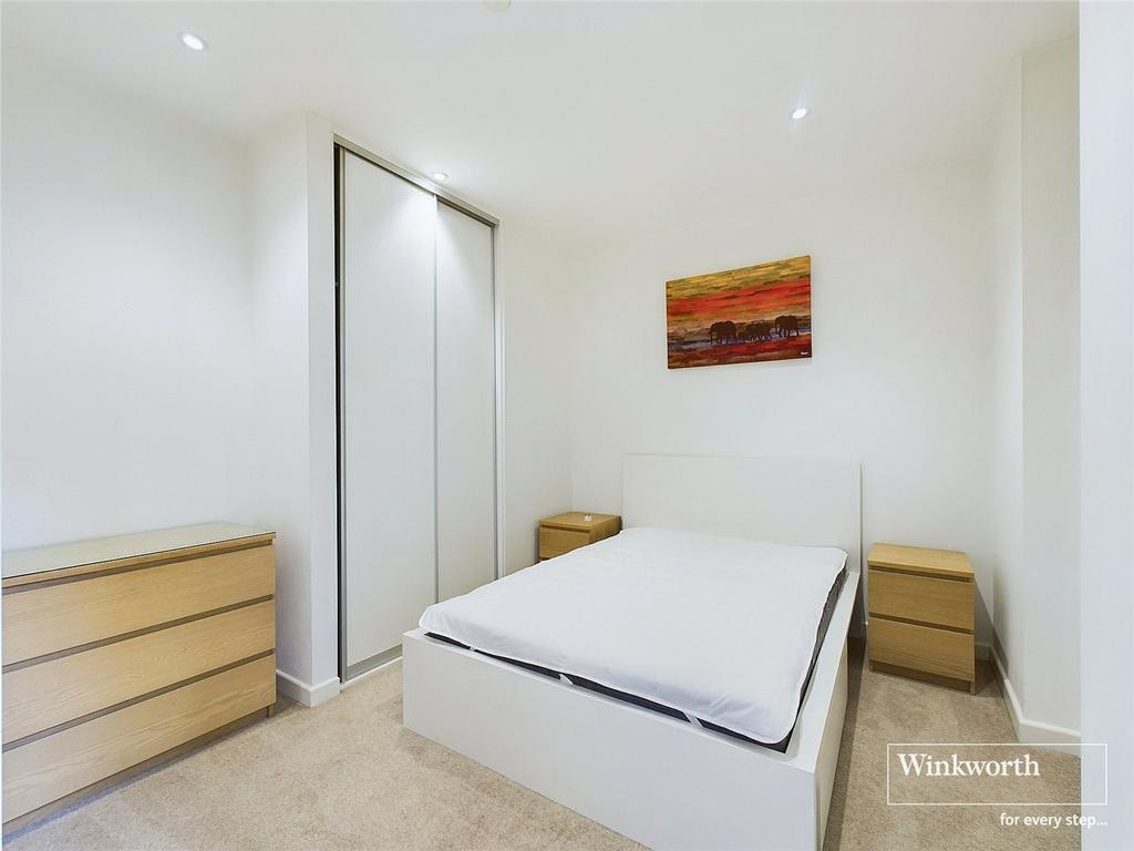 Apartment in Reading - View 4