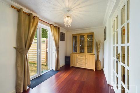 5 Roe End, London, NW9 9BL