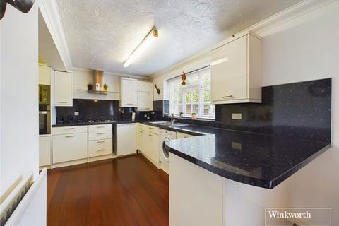 5 Roe End, London, NW9 9BL