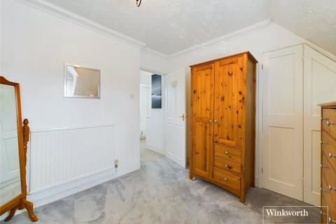 5 Roe End, London, NW9 9BL