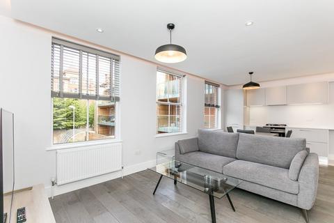 2 bedroom flat to rent, Fulham Palace Road, London, W6