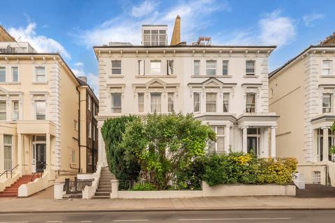 2 bedroom flat for sale, Belsize Park Gardens, London, NW3