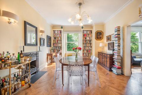 2 bedroom flat for sale, Belsize Park Gardens, London, NW3