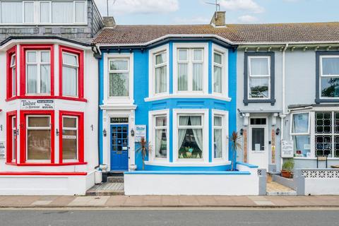 5 bedroom terraced house for sale, Trafalgar Road, Great Yarmouth