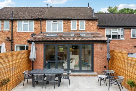 3 bedroom terraced house for sale, Sussex Close, Chalfont St Giles HP8