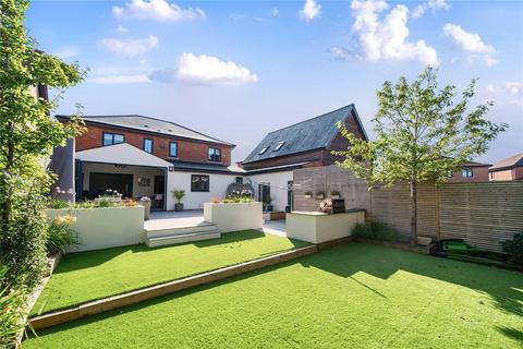 10 Barley Road, Cheltenham, GL52 3PF