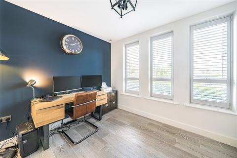 10 Barley Road, Cheltenham, GL52 3PF