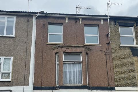 1 bedroom flat for sale, Alma Road, Sheerness ME12