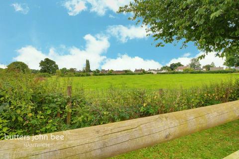 2 bedroom detached bungalow for sale, Schoolfield Close, Crewe