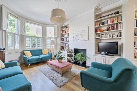 141 Bathurst Gardens, London, NW10 5JJ