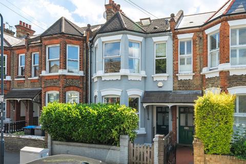 141 Bathurst Gardens, London, NW10 5JJ