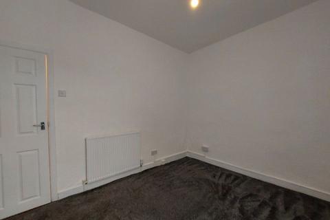 2 bedroom terraced house to rent, Leyland Road, Burnley BB11