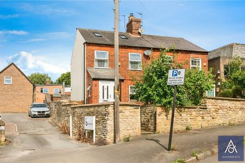 2 bedroom semi-detached house for sale, Buckingham Road, Brackley NN13