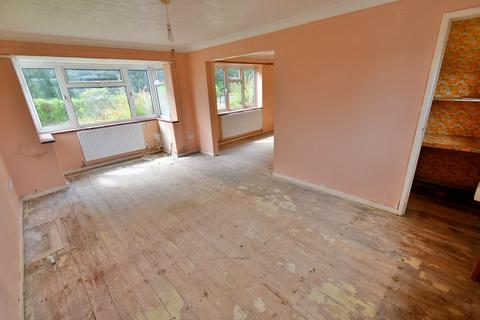 4 Cherry Grove, Ferndown, BH22 9EZ