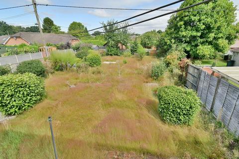 4 Cherry Grove, Ferndown, BH22 9EZ