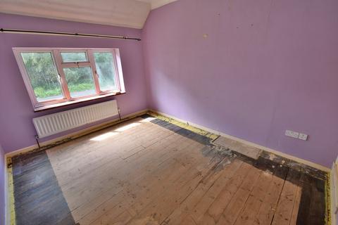 4 Cherry Grove, Ferndown, BH22 9EZ