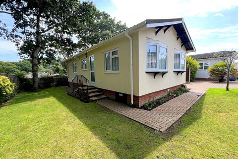 2 bedroom mobile home for sale, Woodlands Park, Stopples Lane, Hordle, Lymington, Hampshire. SO41 0JB