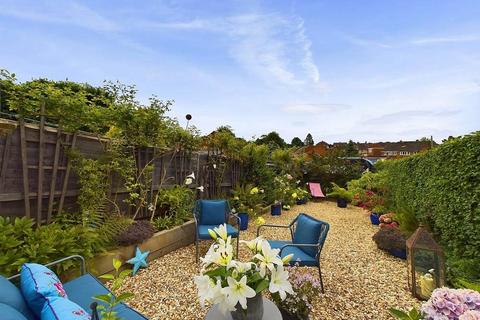 37a Avon Road, Worcester, WR4 9AG