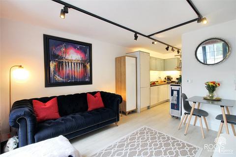 2 bedroom apartment for sale, Merchants Court, Berkshire RG14