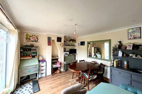 17 Saffron Platt, Guildford, GU2 9XX