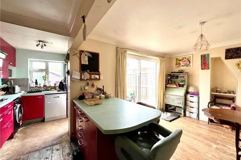 17 Saffron Platt, Guildford, GU2 9XX