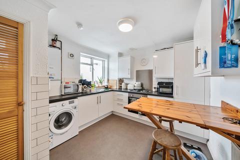 2 bedroom maisonette for sale, Meadway Court, Southwick, Brighton