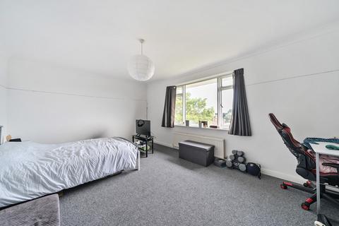 2 bedroom maisonette for sale, Meadway Court, Southwick, Brighton