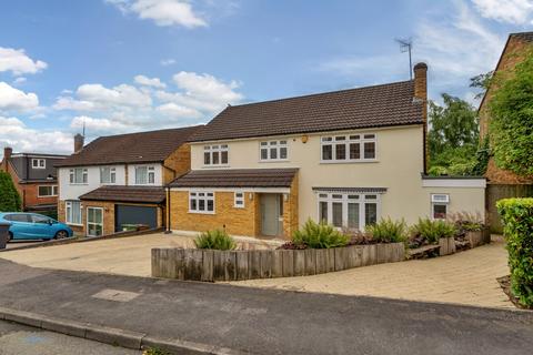 4 bedroom detached house for sale, Woodfield Rise, Bushey, WD23
