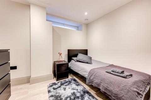 2 bedroom flat for sale, GRENVILLE STREET, London, WC1N