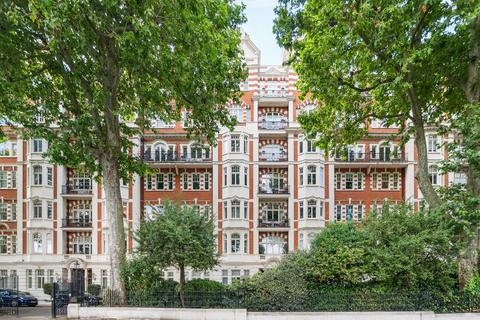 undefined, North Gate, London, NW8