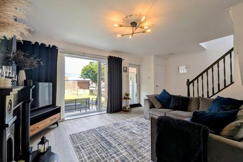 3 bedroom end of terrace house for sale, Thorntree Walk, Jarrow, NE32