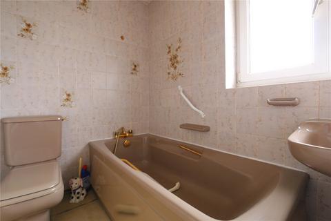 28 Freshwater Drive, Denton, Manchester, M34 7QT