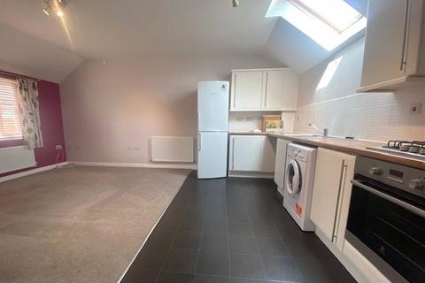 2 bedroom detached house to rent, Ewden Close, Swindon SN1