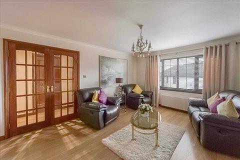 8 Bennochy View, Kirkcaldy, KY2 5JD