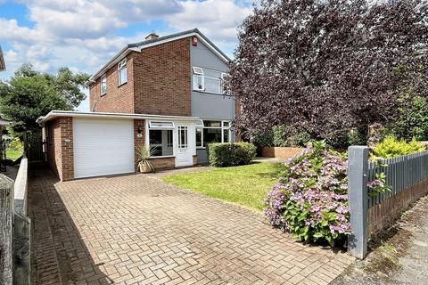 3 bedroom detached house for sale, St. Francis Road, Langley, SO45