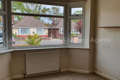 2 bedroom bungalow to rent, Waterloo, Poole, Dorset