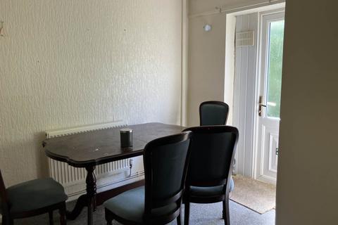 3 bedroom terraced house to rent, Burford, Telford TF3