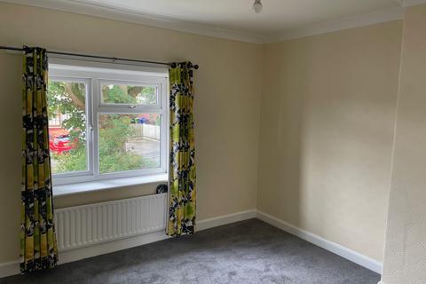 3 bedroom semi-detached house to rent, Slater Avenue, Colne BB8