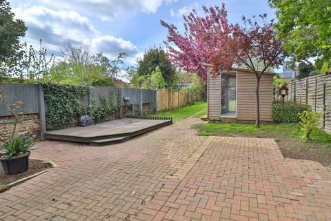 4 bedroom end of terrace house for sale, Gallows Hill, Hadleigh, IP7