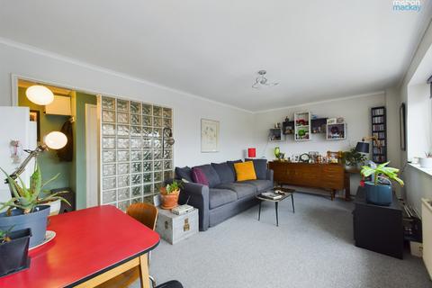 2 bedroom flat for sale, Princes Avenue, Hove, East Sussex, BN3