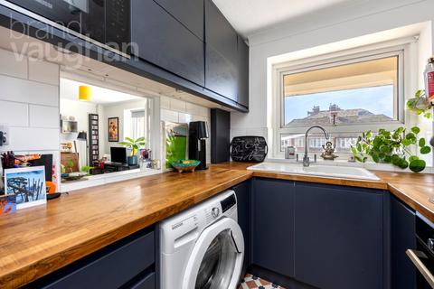 2 bedroom flat for sale, Princes Avenue, Hove, East Sussex, BN3